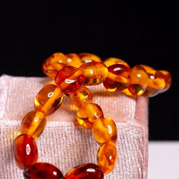 Genuine Baltic Amber Bead Bracelet • 100% Natural Polished Amber • 18cm Stretch - Picture 3 of 8
